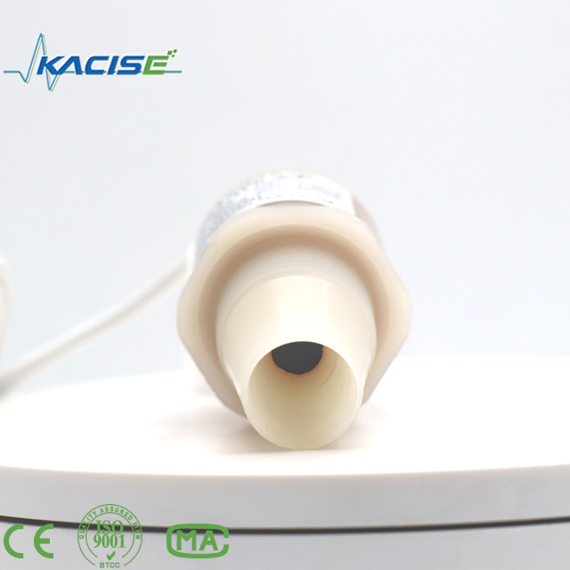 เครื่องตรวจจับเสียงฉลุ KUS600 ผลิตจากวัสดุ PVDF / PTFE ใช้ในการวัดระยะทางและระดับของของเหลว