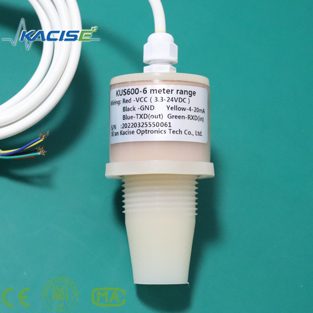 เครื่องตรวจจับเสียงฉลุ KUS600 ผลิตจากวัสดุ PVDF / PTFE ใช้ในการวัดระยะทางและระดับของของเหลว