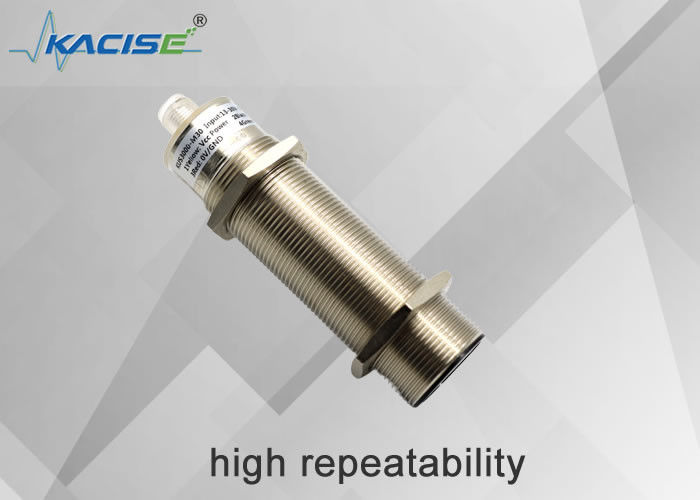 เครื่องตรวจจับระยะ ultrasonic ประเภท M30 พร้อมการคุ้มครอง IP65 และความแม่นยําสูง ≤ 1% สําหรับการวัดระดับที่แม่นยํา