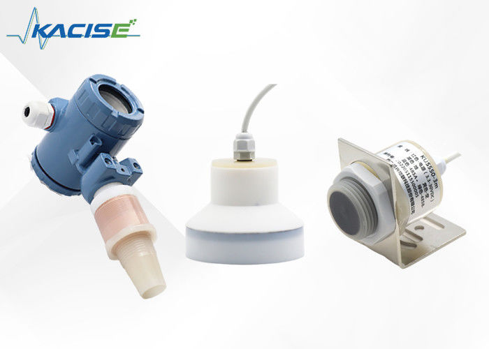 เครื่องตรวจจับระดับ Ultrasonic PVDF ที่ทนทานต่อการกัดกร่อนของ KUS ด้วยความแม่นยําสูงและการชําระค่าอุณหภูมิ