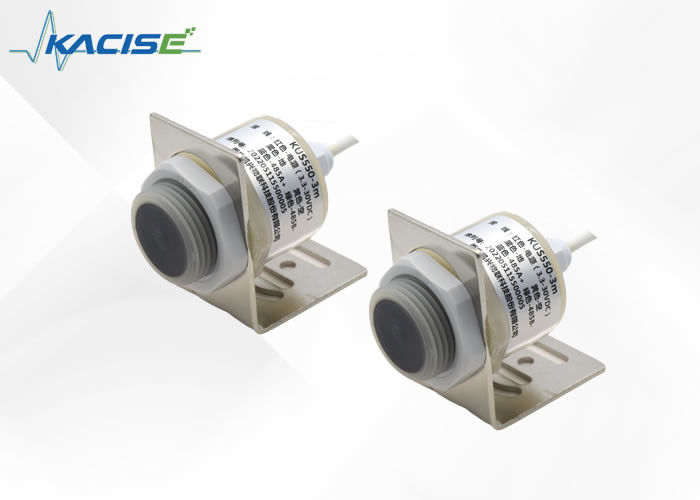เครื่องตรวจจับระดับ Ultrasonic PVDF ที่ทนทานต่อการกัดกร่อนของ KUS ด้วยความแม่นยําสูงและการชําระค่าอุณหภูมิ