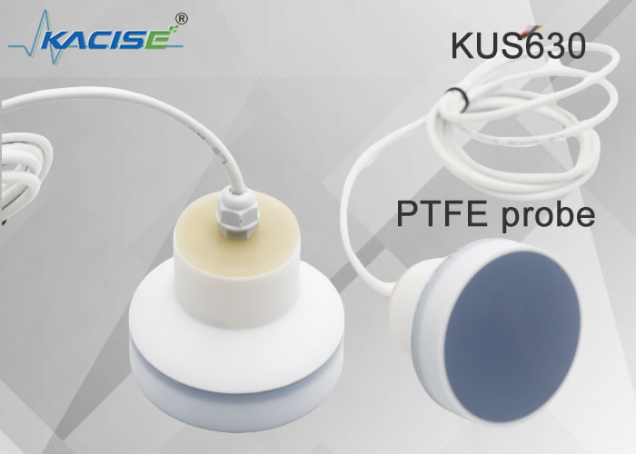 PTFE/PVC ระยะ 15m การออก RS485 หรือ 0 ~ 5V เครื่องตรวจจับระดับน้ําแบบฉีดฉายแบบไร้สาย