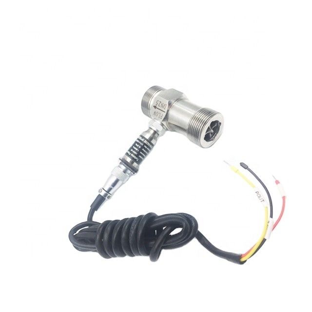 เครื่องวัดระบายน้ําสุขภาพด้วยวัสดุ SS304/SS316 และความแม่นยํา ± 0.2% สําหรับการเชื่อมต่อคลัมป์เมตรระบายน้ําของทูไบน์ประเภทอาหาร