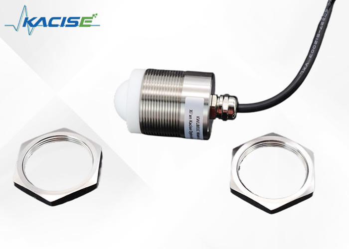โรงงานเคมี RS232 Radar Level Sensor With IP68 Grade Of Water Resistance การออกแบบที่ทันสมัยของแอนเทนนาที่เรียบรวม