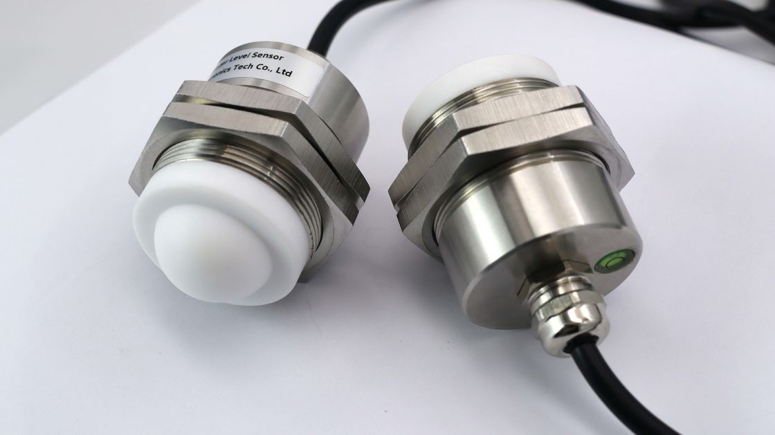 เครื่องส่งระดับเรดาร์ความถี่ 80GHz KWL801C ความแม่นยํา ±2mm และกันน้ํา IP68 สําหรับการตรวจจับระดับของเหลวอุตสาหกรรม