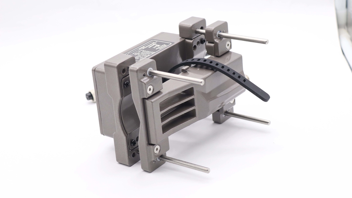 พลังงานและ I / O Connectors M12 เครื่องพับเครื่องบิน Ultrasonic Flow Meter พร้อมจอขนาดใหญ่