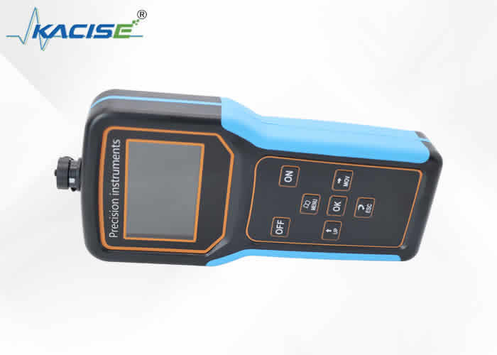 IP65/IP67 ระดับการคุ้มครอง เครื่องวัดกระแสด็อปปเลอร์แบบพกพาที่มีฟังก์ชันการเก็บข้อมูลและแบตเตอรี่ลิธีอุตสาหกรรม 12V
