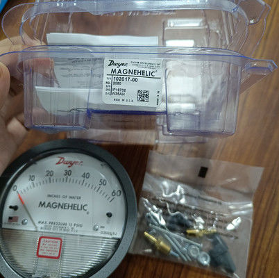 Dwyer Series 2000 Magnehelic Differential Pressure Gauge ด้วยระยะ 0-60 ใน w.c ความแม่นยํา ± 2% และการเชื่อมต่อ 1/8 NPT