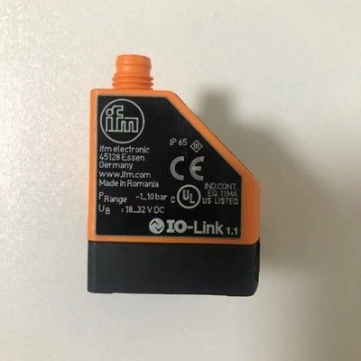เครื่องตรวจความดันความแตกต่าง IFM การแก้ไขที่สมบูรณ์แบบสําหรับอุปกรณ์ปนูเมติก 0-10V Output