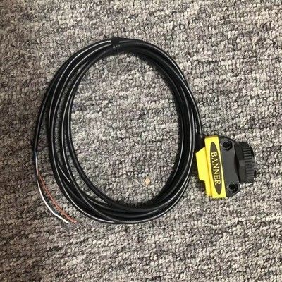 แบนเนอร์ QS18VP6D เครื่องรับแสงไฟฟ้ากระจายด้วยความยาว 450 มิลลิเมตร IP67 NEMA 6 Output PNP
