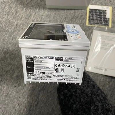 UT35A เครื่องควบคุมอุณหภูมิดิจิตอล พร้อม LCD สี 14 ภาค การควบคุมลําดับบันได และการสื่อสาร Ethernet
