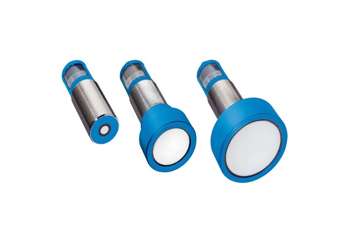 เครื่องตรวจจับระยะ ultrasonic UM30 มีระยะการตรวจจับ 8000 มิลลิเมตร ความแม่นยําในการวัดสูง และ IO-Link Interface