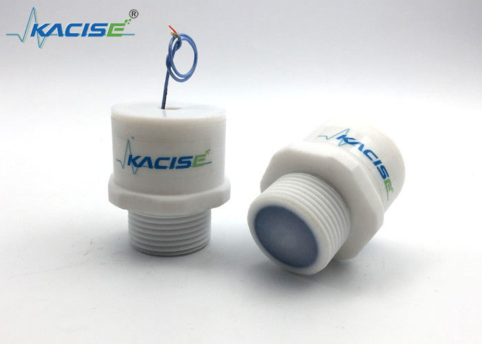 เครื่องตรวจจับระดับปริมาตรอาหาร PTFE Ultrasonic Level Sensor พร้อมความทนทานต่อสารเคมีและการป้องกัน IP67 สําหรับการวัดระดับของของเหลว